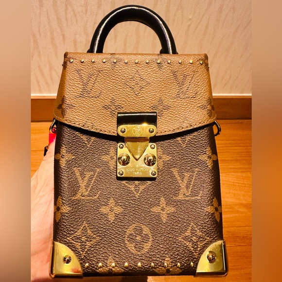 Louis Vuitton Monogram & Monogram Reverse coated Canvas Camera Box Bag - Picture 9 of 11